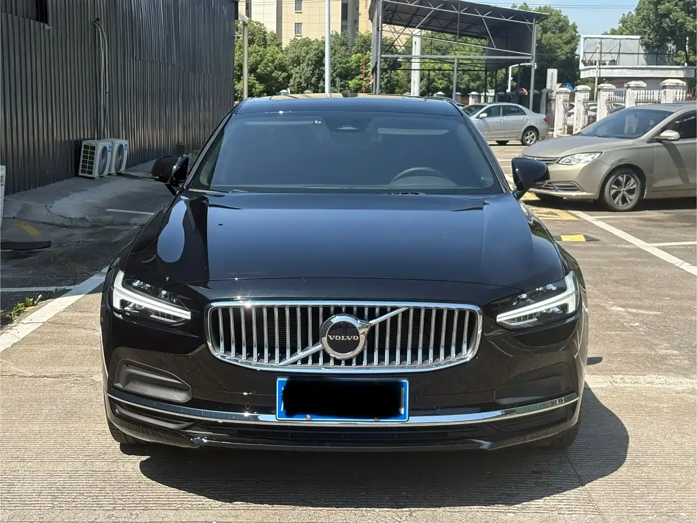 2025 Volvo S90