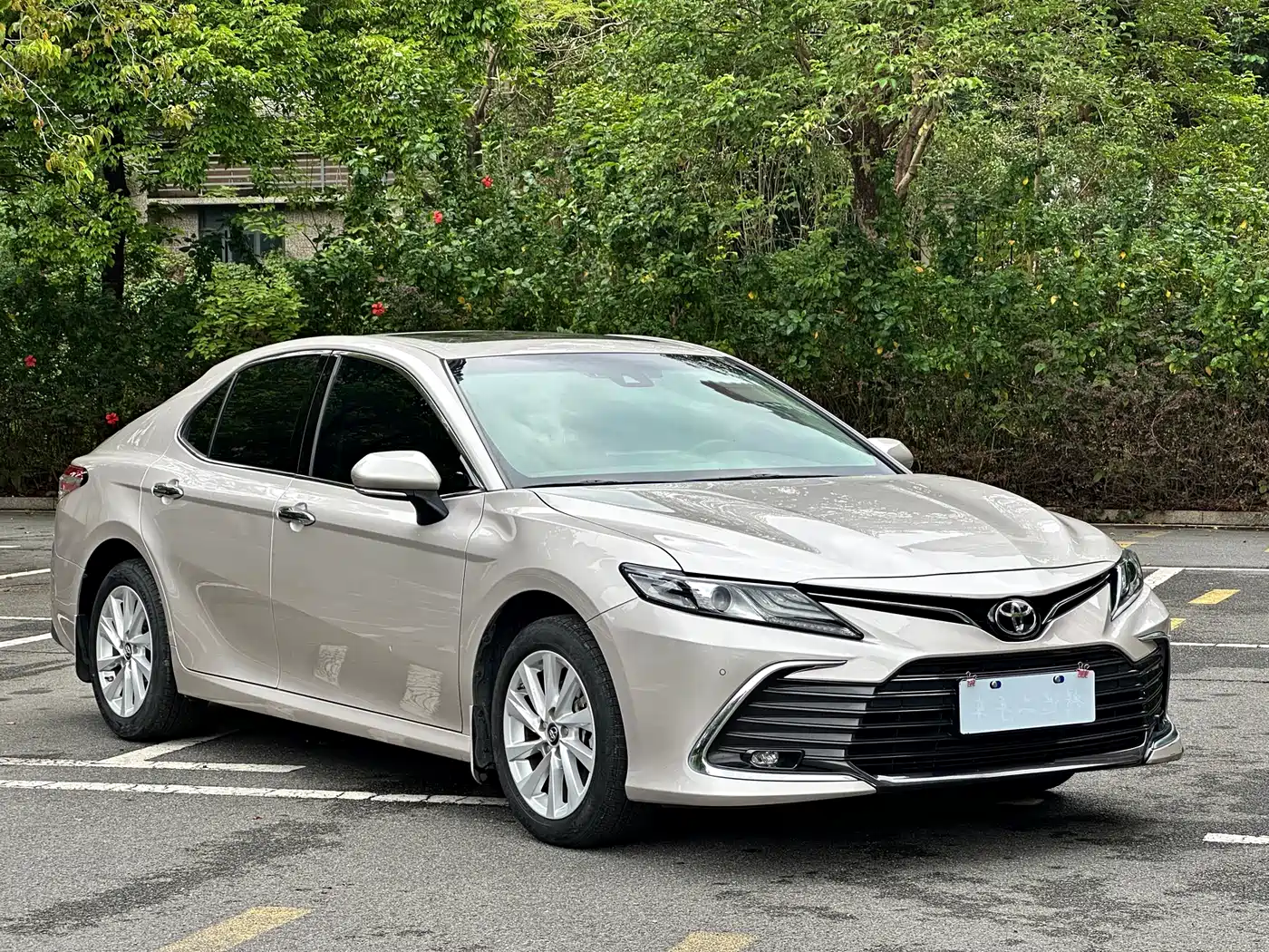 Toyota Camry 2021 2.0G Luxury Edition фото 3