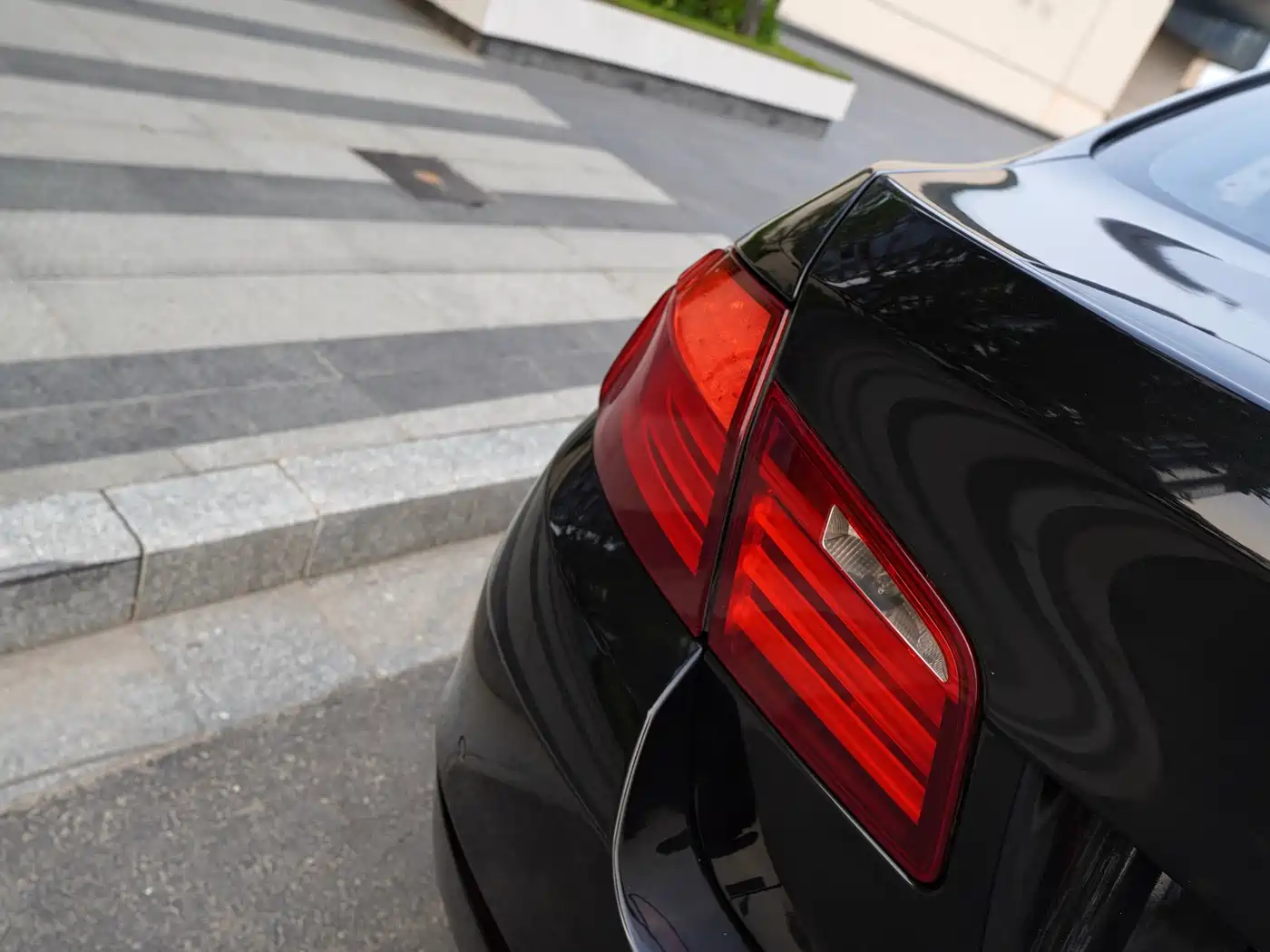 BMW 5 Series 2011 523Li Luxury фото 27