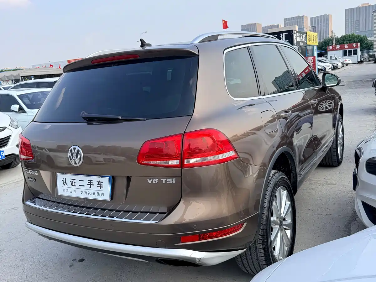 Фото 6 - Volkswagen Touareg