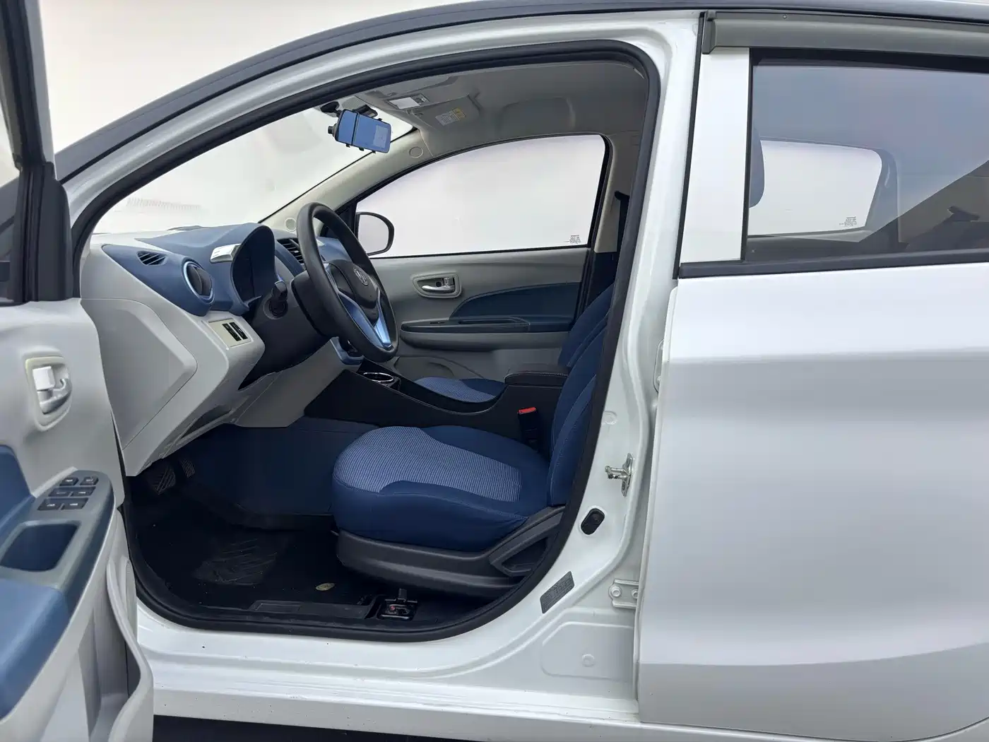 Changan Benben E-Star 2022 2021 National Edition Colorful Version LFP (31.18kWh)