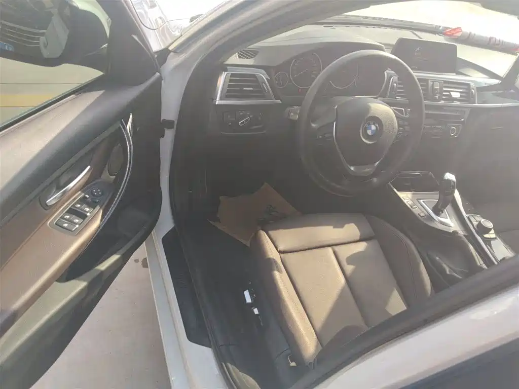 BMW 3 Series 2018 320Li Fashion Style фото 16