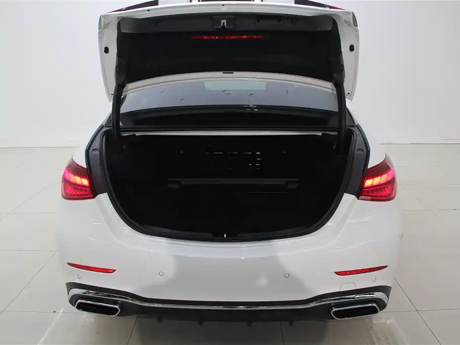 Mercedes-Benz C-Class 2024 Second Facelift C 260 L Sport фото 26