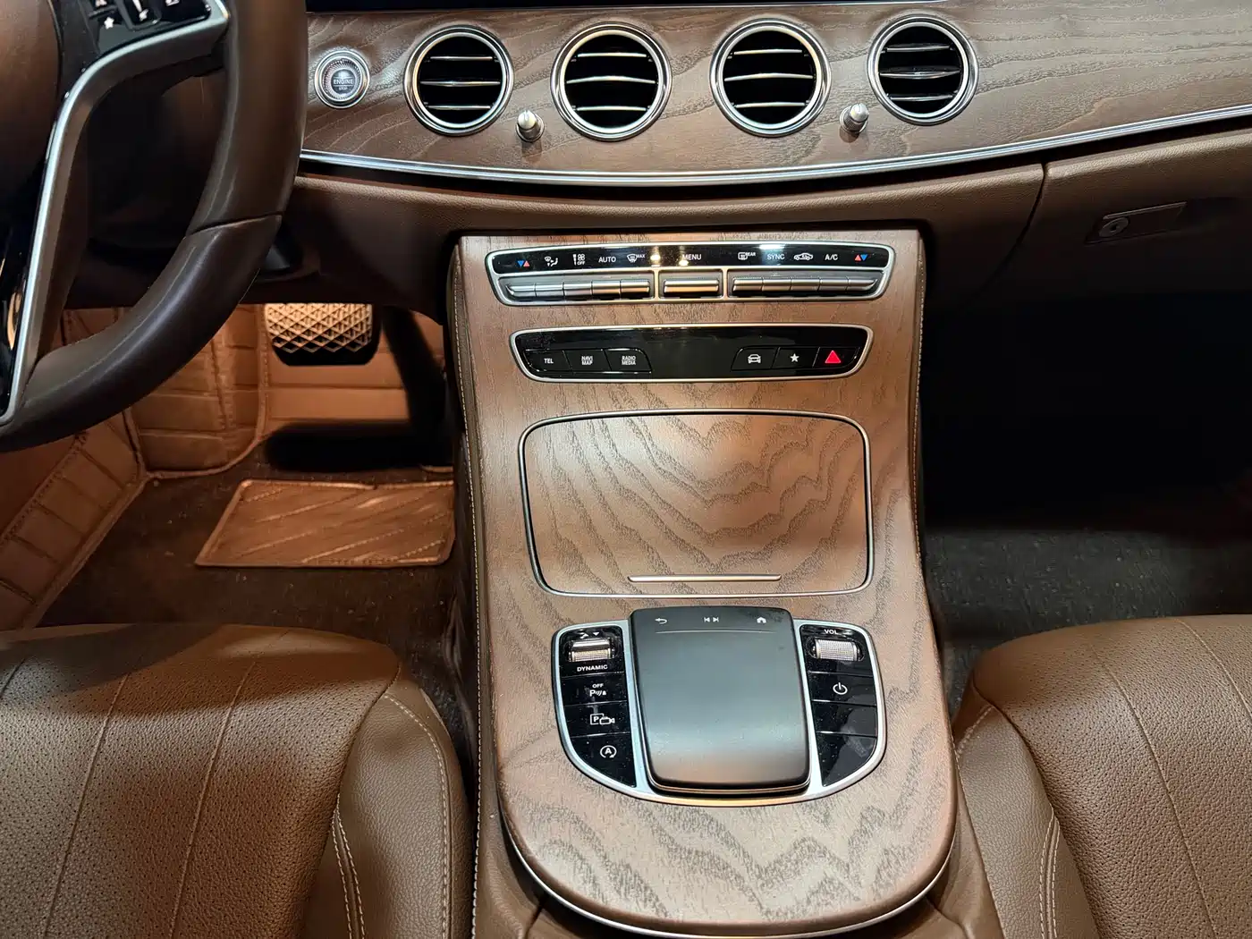 Mercedes-Benz E-Class 2023 E 300 L Luxury фото 9