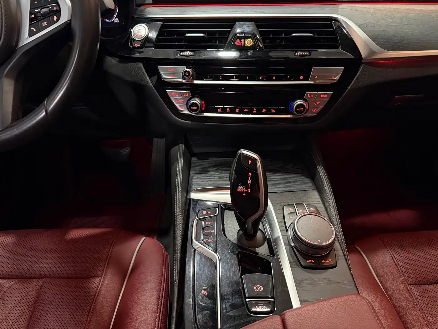 BMW 5 Series 2022 530Li Leading M Sport Package фото 8