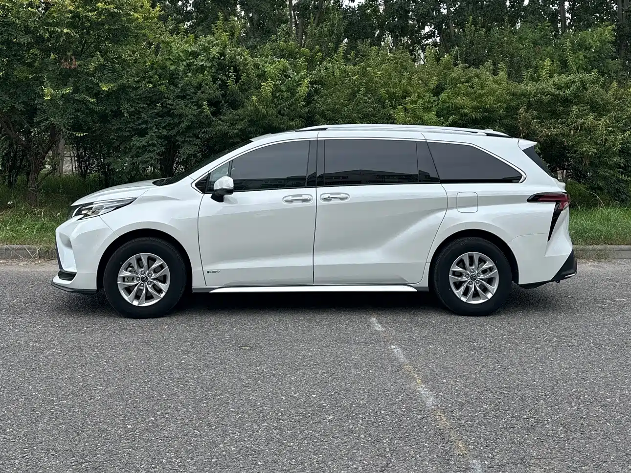 Toyota Granvia 2024 2024 2.5L Hybrid Comfort