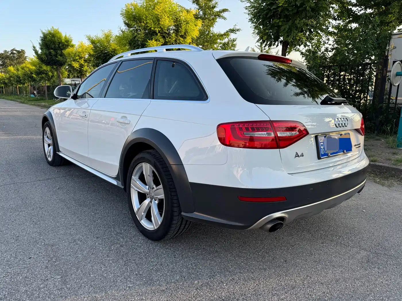Audi A4 (Import) 2016 2014 40 TFSI allroad quattro plus