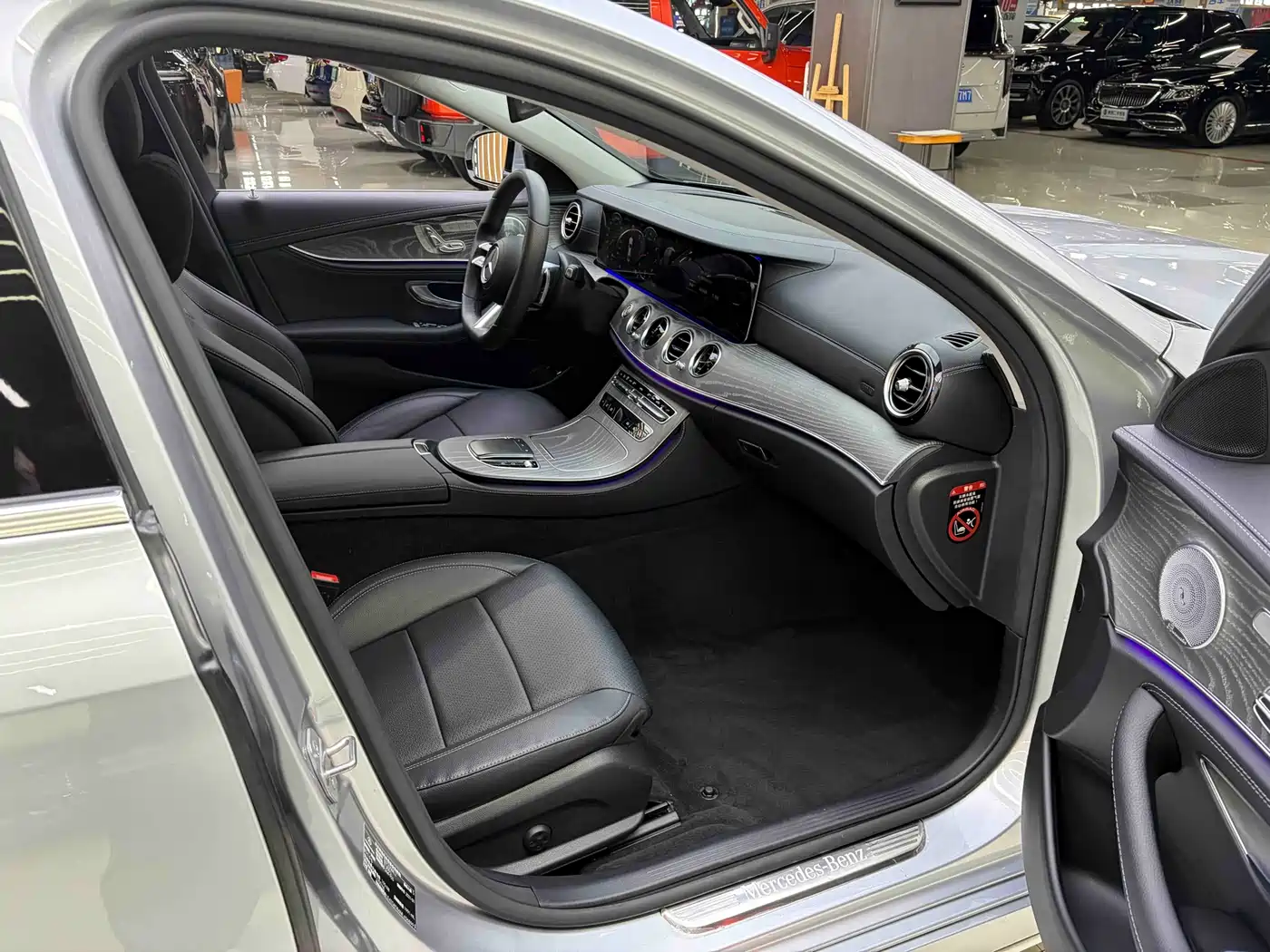 MERCEDES-BENZ E CLASS