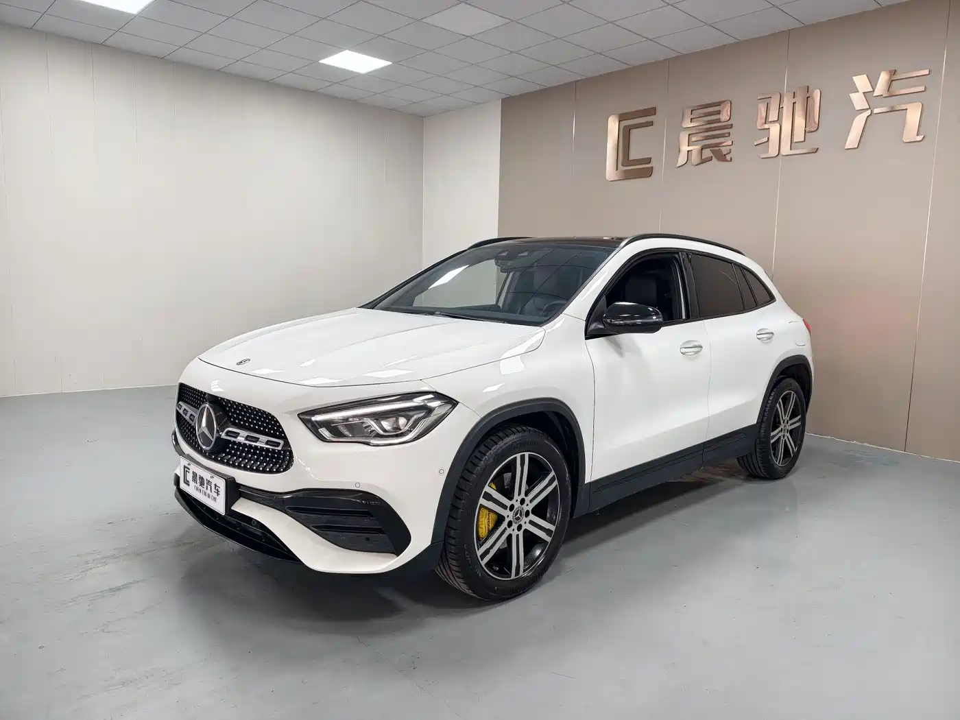 Фото 1 - Mercedes-Benz GLA