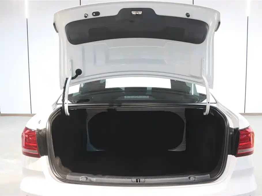 Volkswagen Lavida 2019 Lavida Start 1.5L Auto Trend (China VI) фото 29