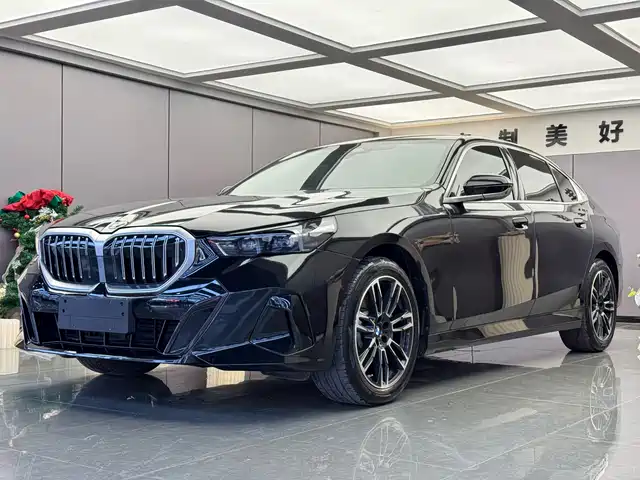 BMW 5 530Li, Лидер, M Спорт-пакет