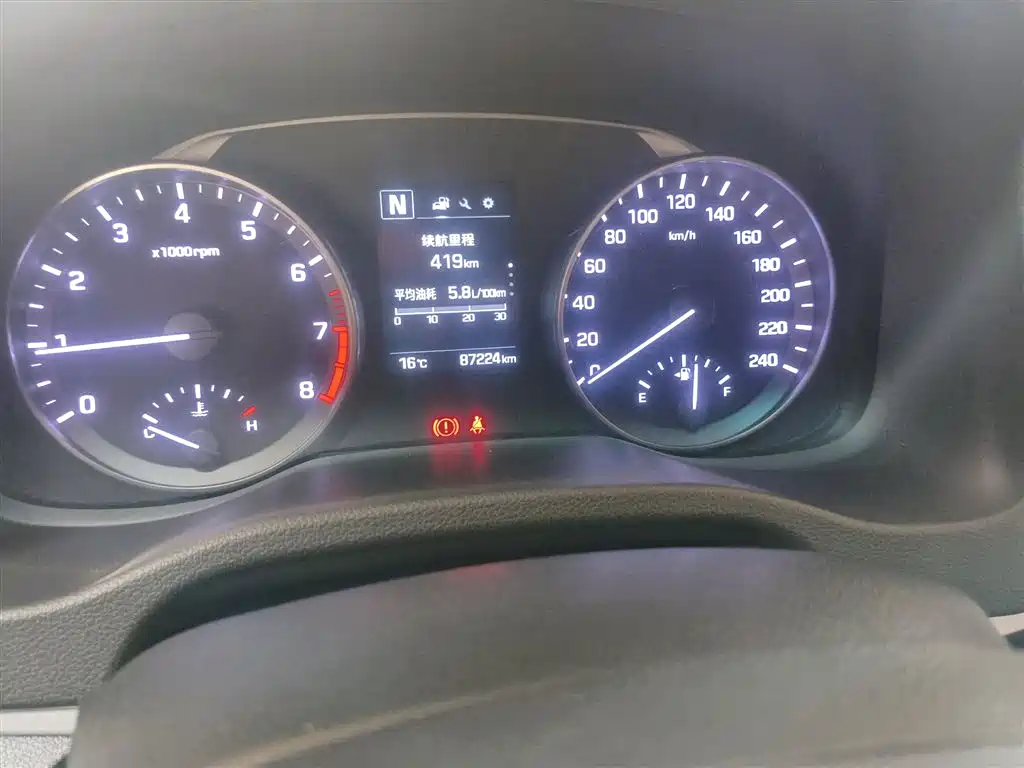 Hyundai Elantra 2016 Model 1.6L Automatic Smart Elite фото 5