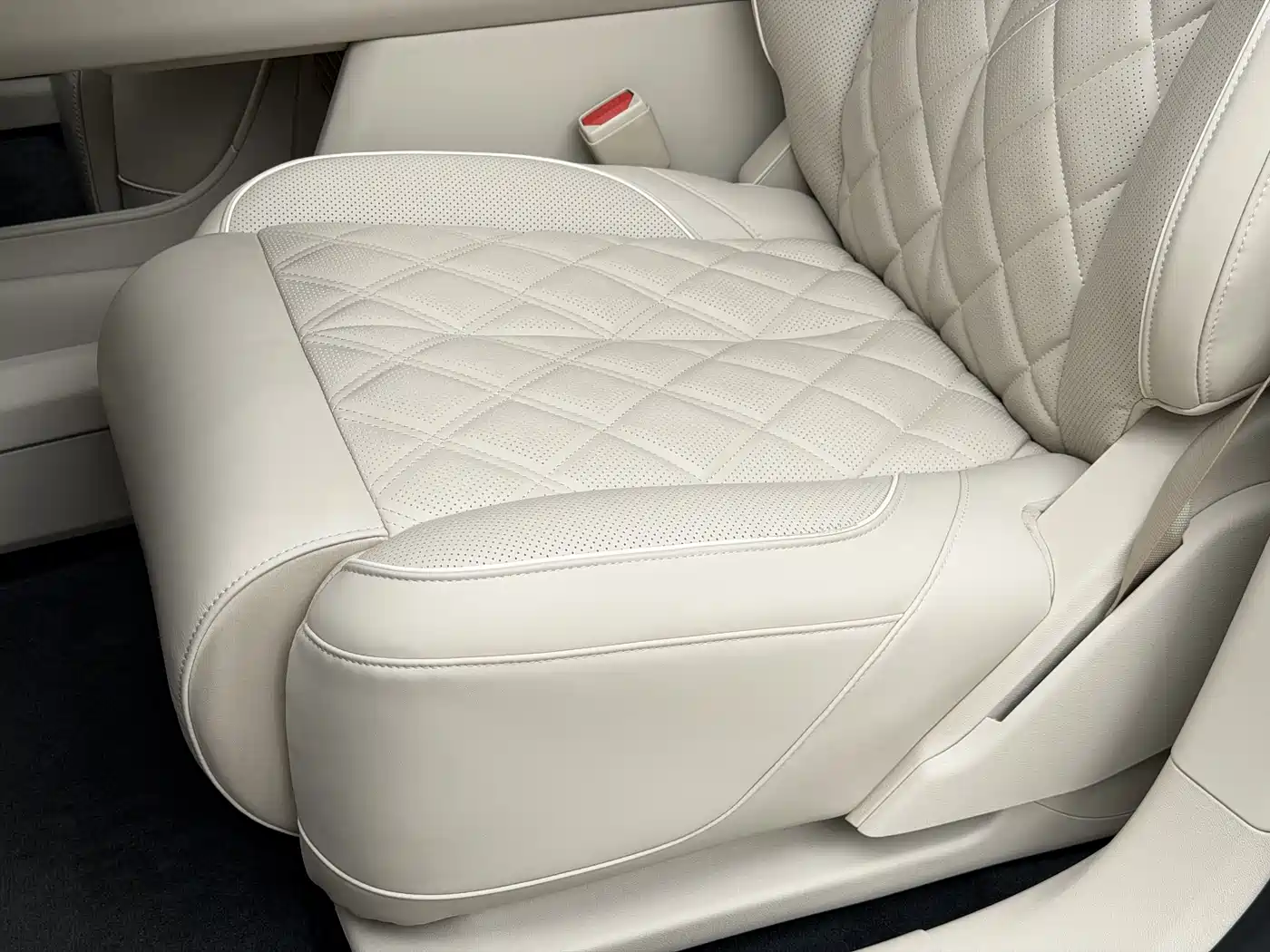 NIO ES8 2026 2025 Model 6-Seat Executive Luxury Edition