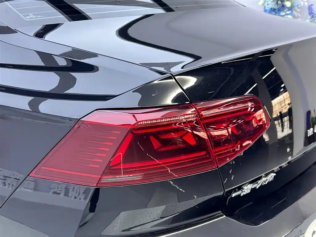 Volkswagen Magotan 2023 2 Million Units Anniversary Edition 330TSI DSG Leading Type фото 10