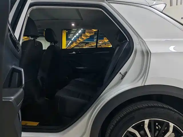 Volkswagen T-ROC 2021 Facelift 280TSI DSG 2WD Comfort Smart Connect Edition фото 9
