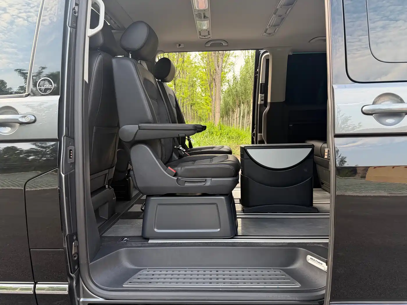 Volkswagen Multivan 2018 2.0TSI 4WD Explorer Edition 7-Seater фото 19