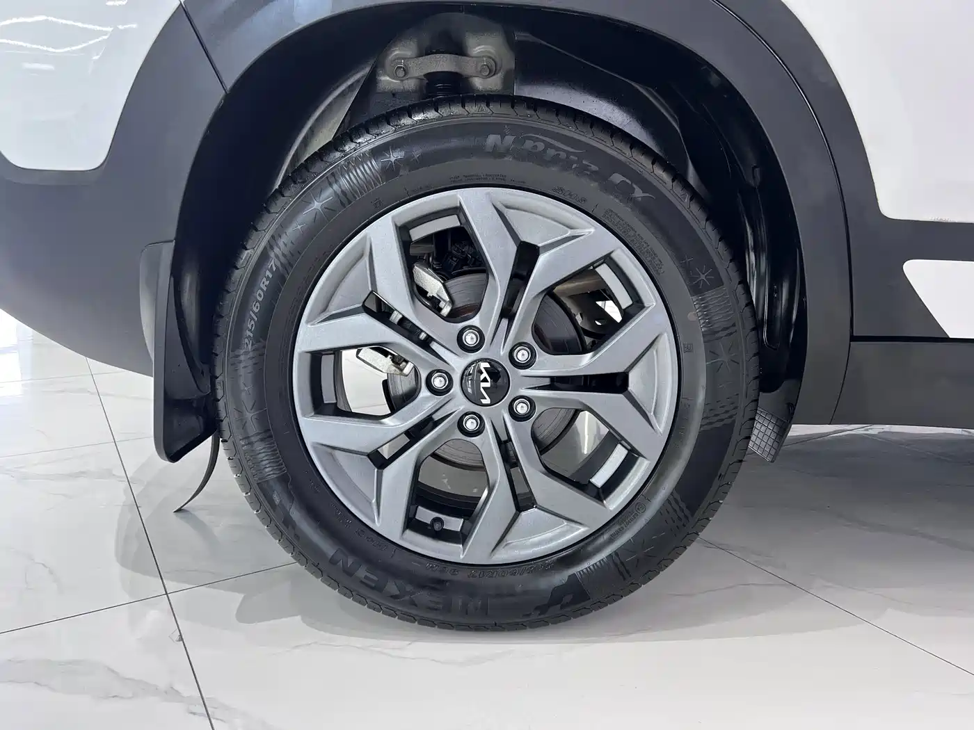 Kia Seltos 2024 2023 1.5L CVT Luxury Edition