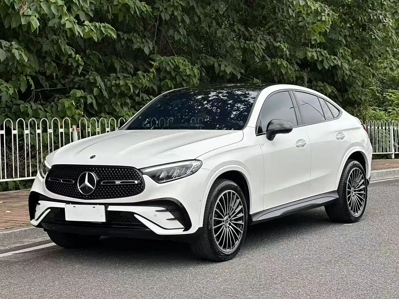 Mercedes-Benz GLC Coupe 2024 Model GLC 300 4MATIC Coupe SUV