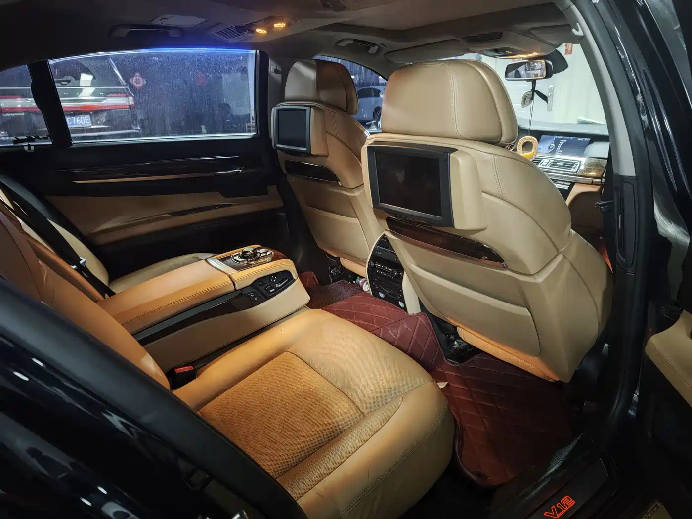 BMW 7 Series 2012 760Li 25th Anniversary Limited Edition фото 5