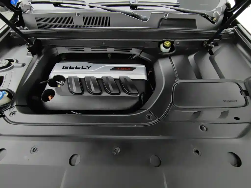 Фото 6 - Geely Atlas