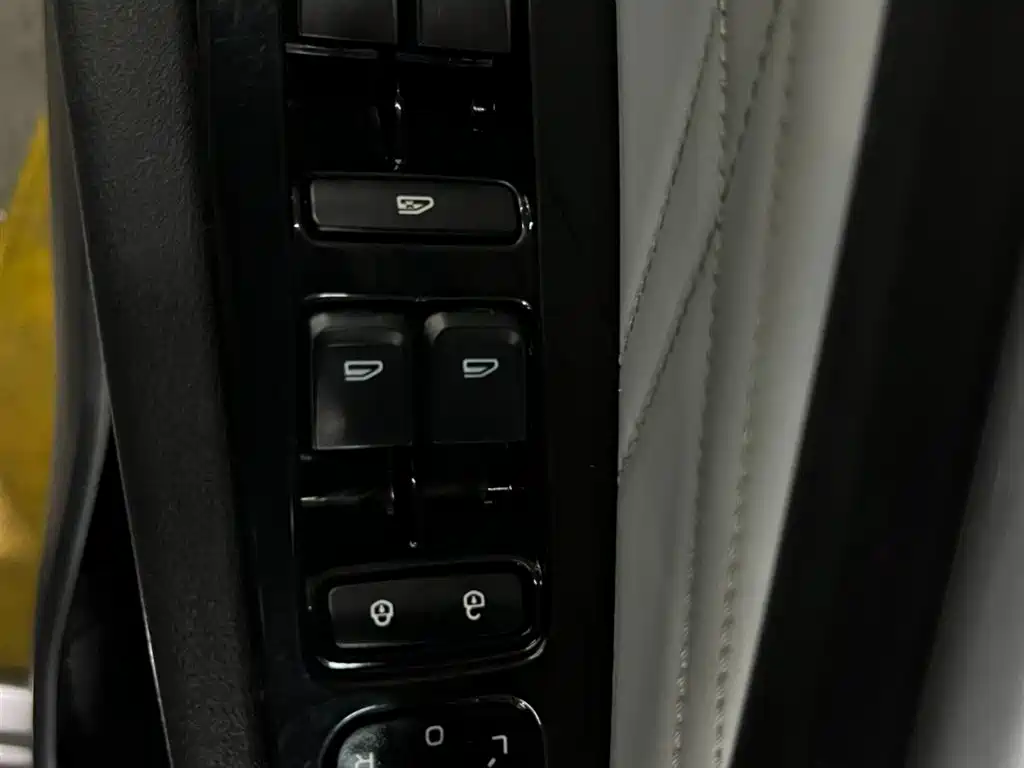 GEELY AUTOMOBILE EMGRAND