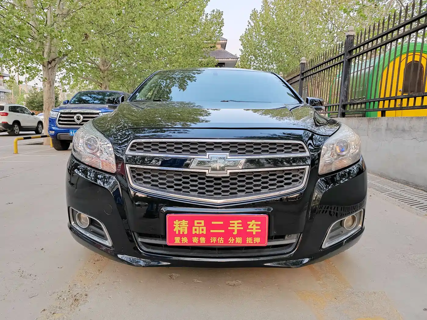 Chevrolet Malibu 2012 2.0L Automatic Luxury Edition фото 2