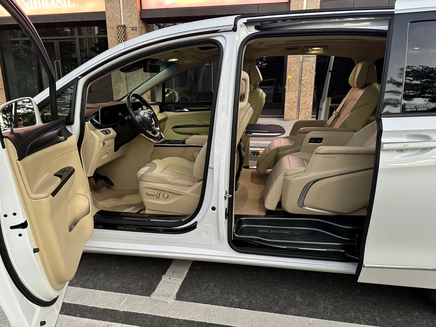 Buick GL8 2022 ES Landmark 653T Luxury фото 11
