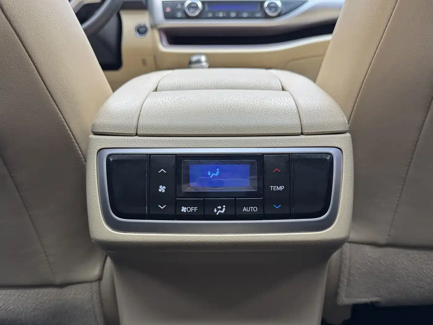 Photo 14 - Toyota Highlander