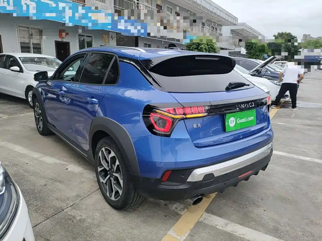 Photo 5 - Lynk & Co 02