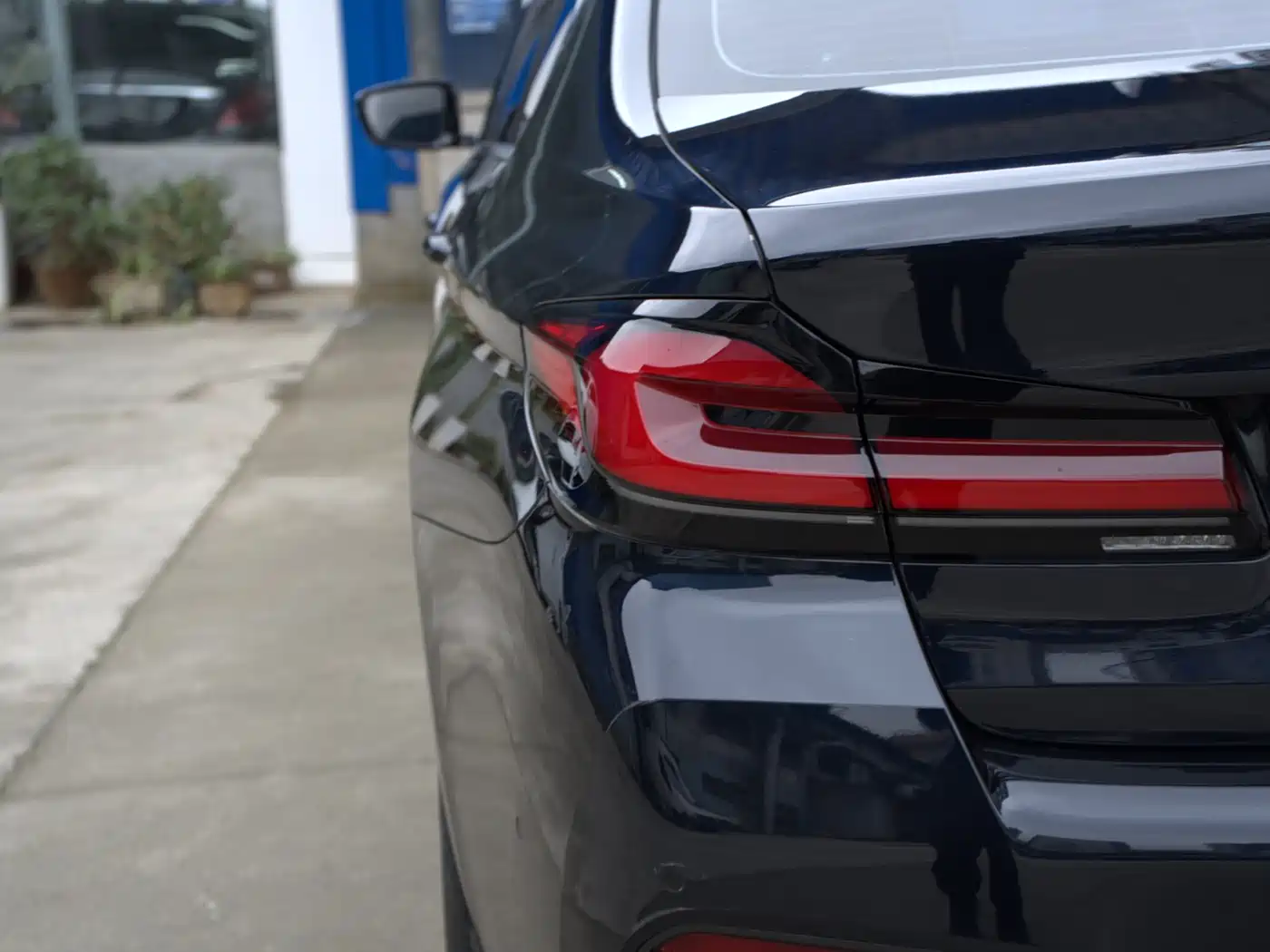 BMW 5 Series 2023 530Li Leading M Sport Package фото 20