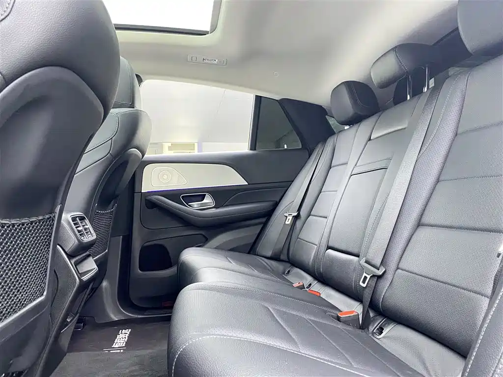 Mercedes-Benz GLE Coupe 2020 GLE 350 4MATIC Coupe SUV Luxury фото 15