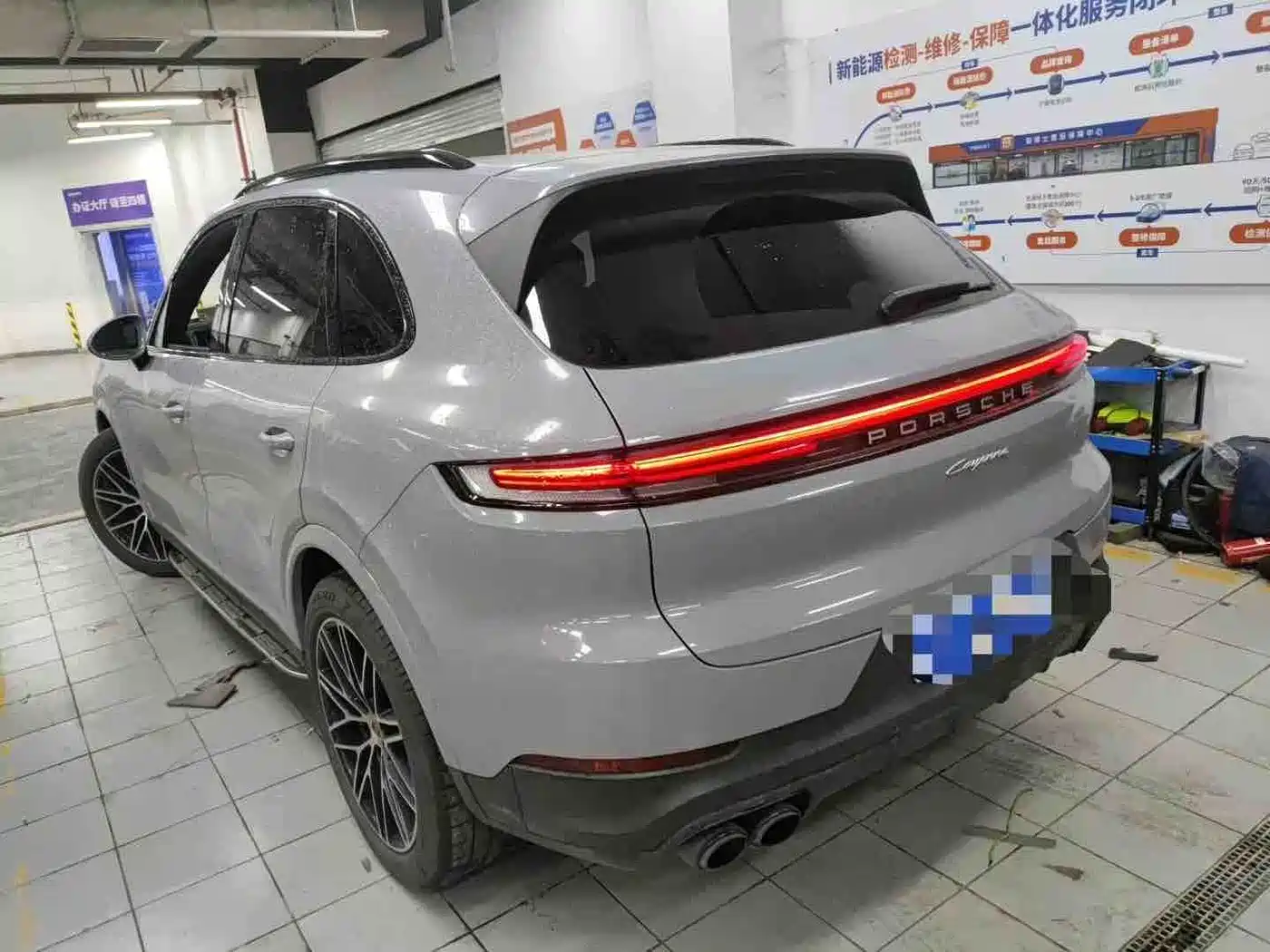 PORSCHE CAYENNE