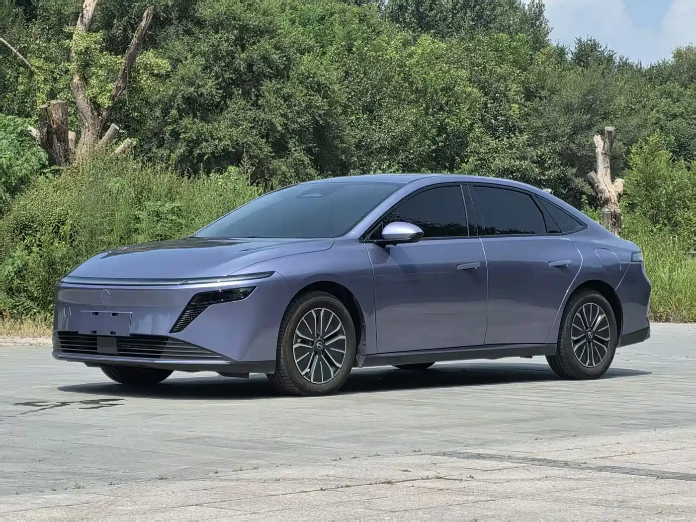 Nissan N6 2025 2025 Mid Configuration