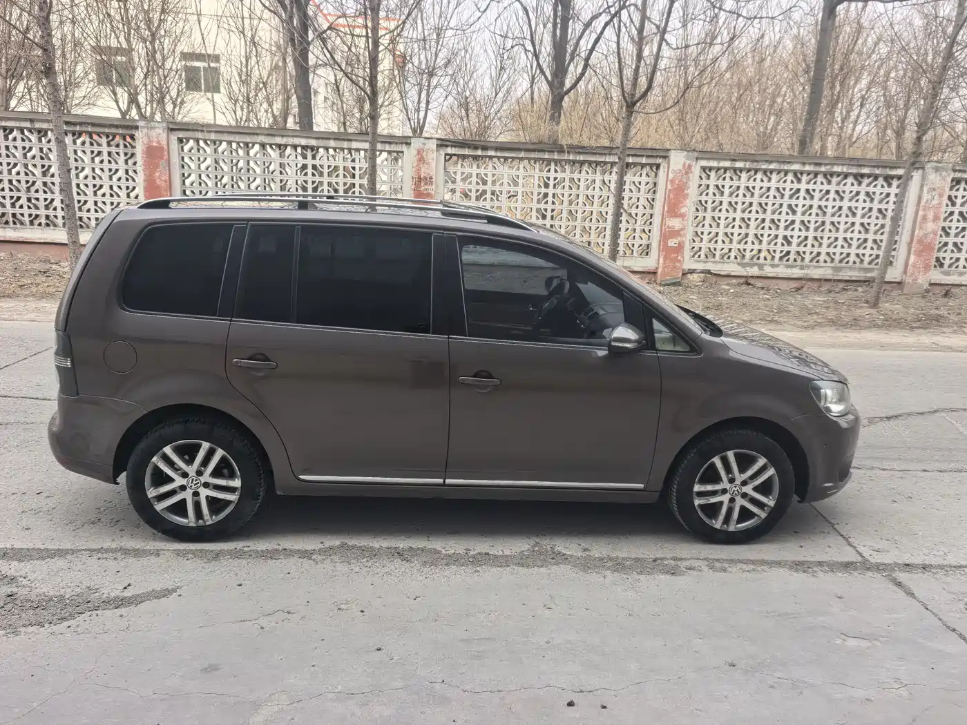 Volkswagen Touran 2011 1.4T DSG Intelligent Elite 5-seater фото 9
