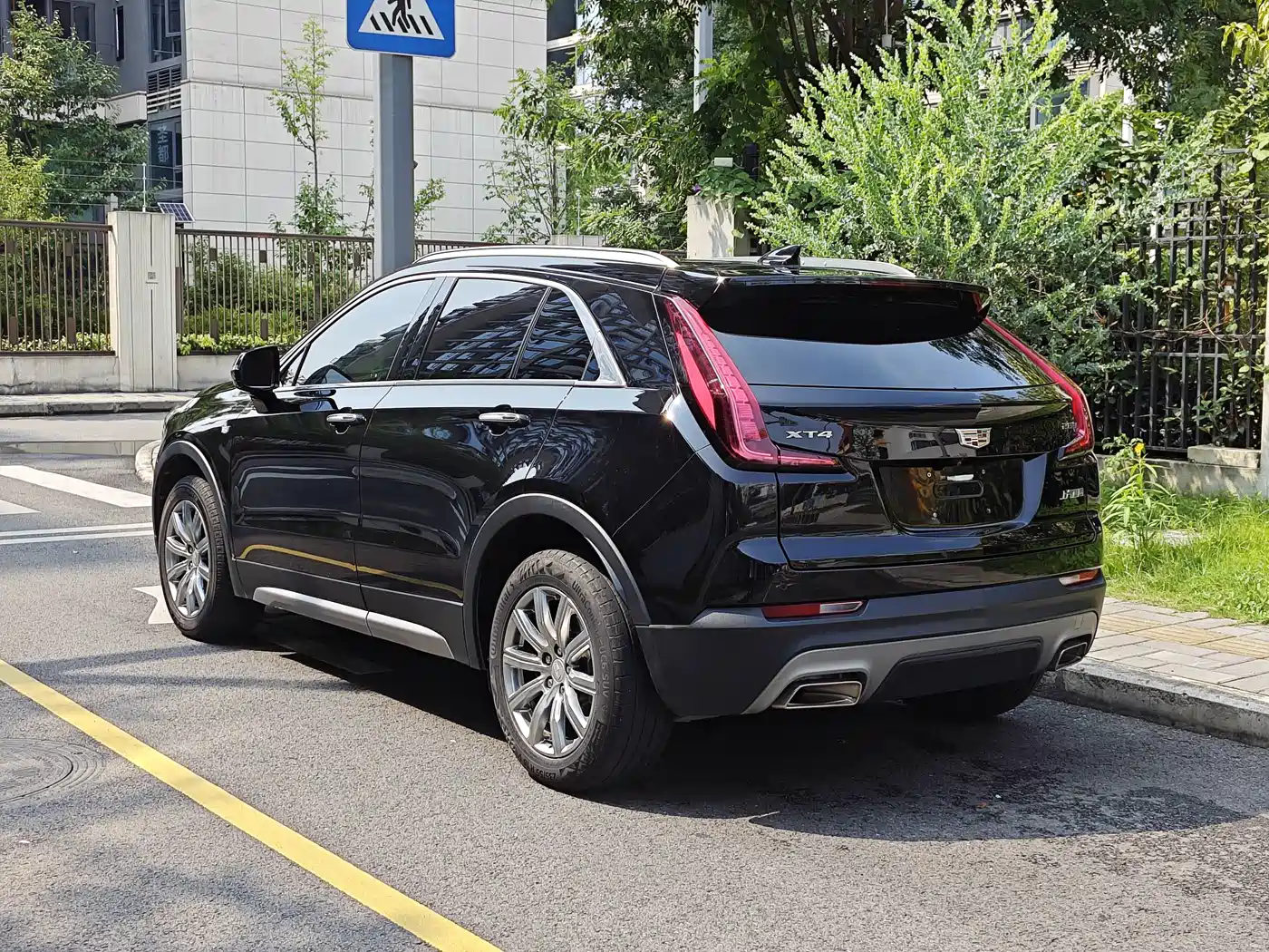 Cadillac XT4 2023 2023 Model Year 28T Two-Wheel Drive Luxury Model