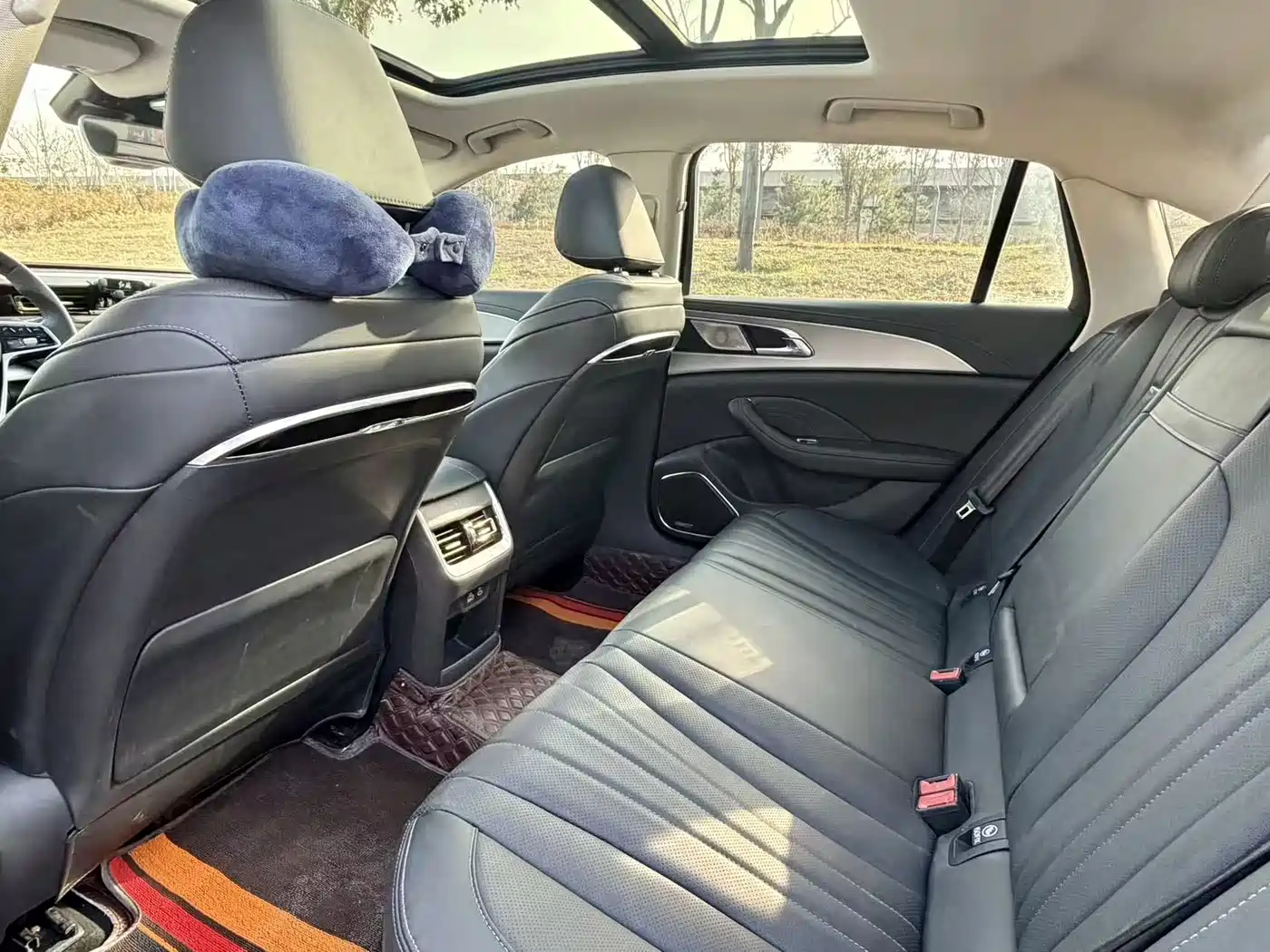 Hongqi H5 2024 1.5T DCT Smart Connect Flag Rhythm Edition фото 5