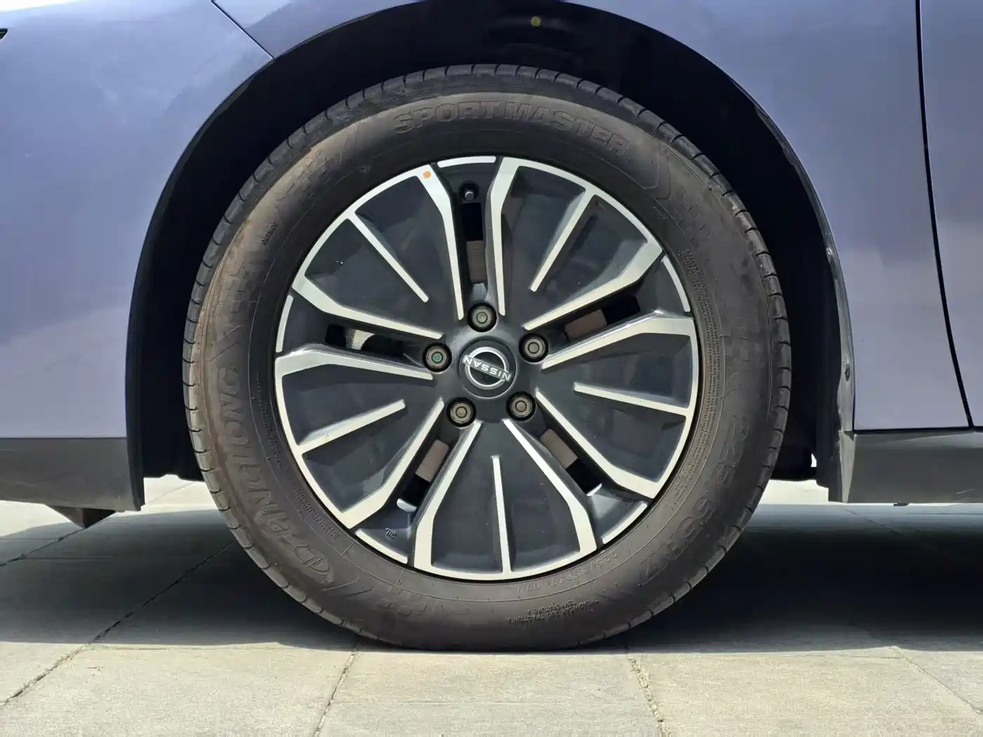 Nissan N6 2025 2025 Mid Configuration
