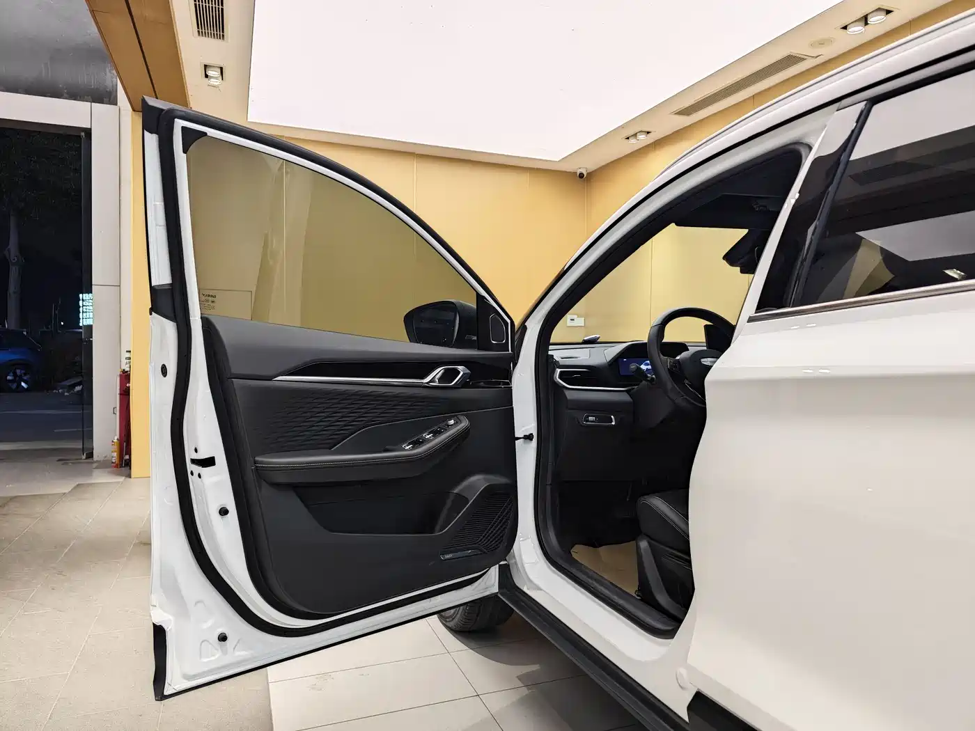 GEELY AUTOMOBILE BINYUE