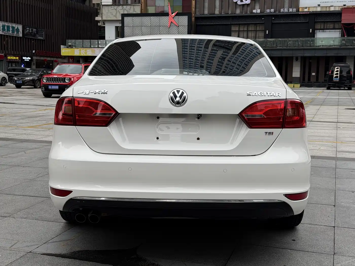 Volkswagen Sagitar 2013 1.4TSI BlueMotion фото 5