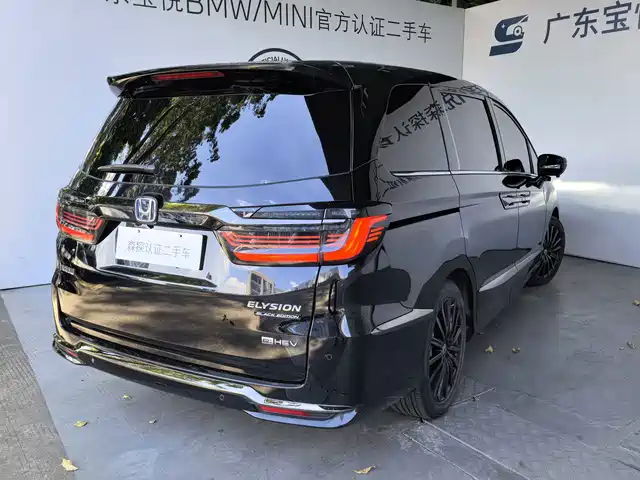Honda Elysion 2024 2.0L e:HEV Luxury Edition — фото 3