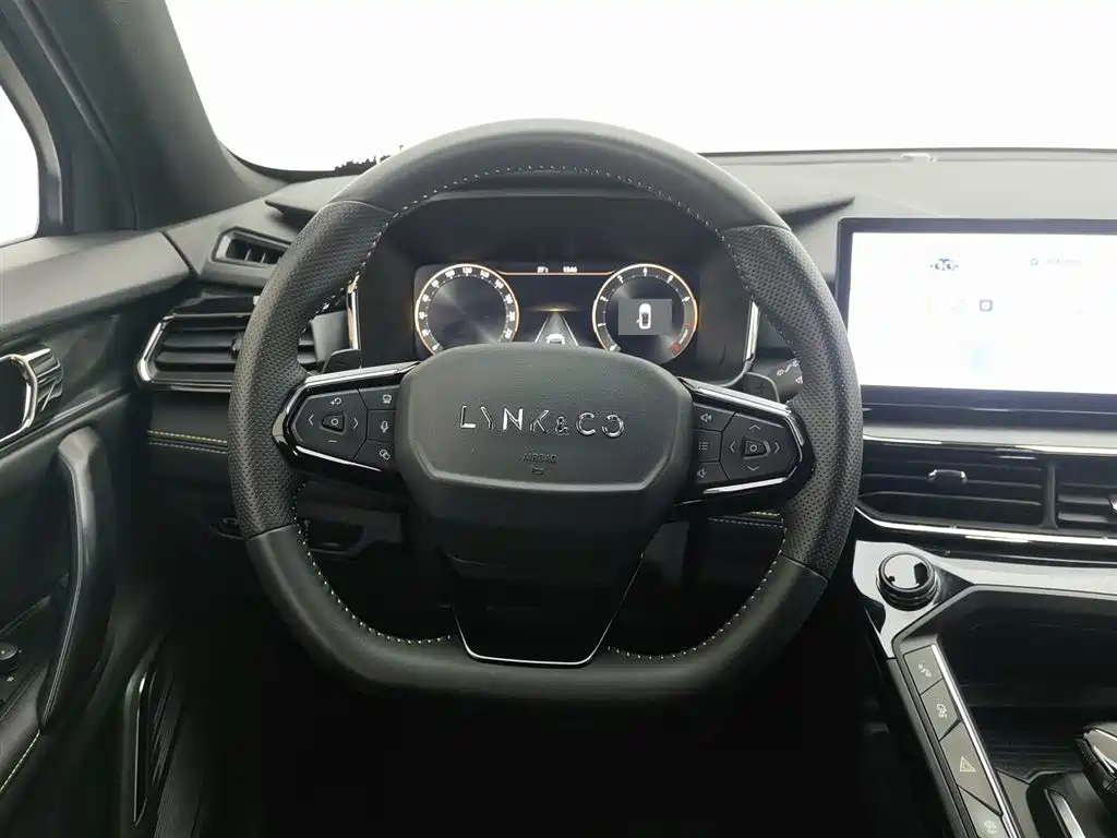 Lynk & Co 06 2023 Remix 1.5T Power Halo фото 11