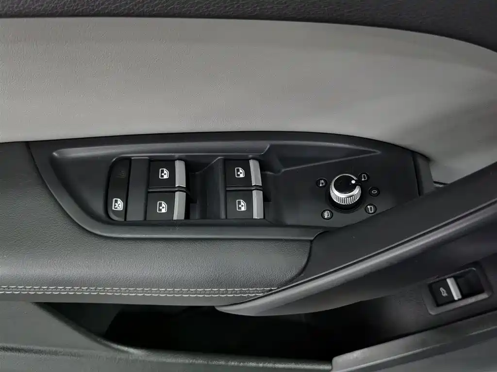 Audi Q5L 2018 40 TFSI Prestige Fashion (China V) фото 9