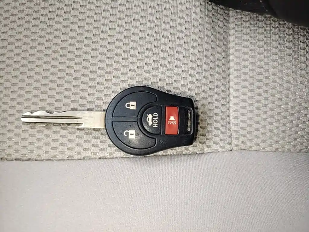 Nissan Sunny 2017 2016 1.5XE Manual Leading Edition