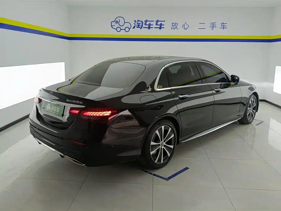 Mercedes-Benz E-Class New Energy 2022 Facelift E 350 e L Plug-in Hybrid Sport Sedan фото 3