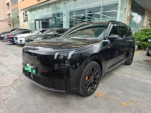 Lynk & Co 900 1.5T Ultra, 6 мест