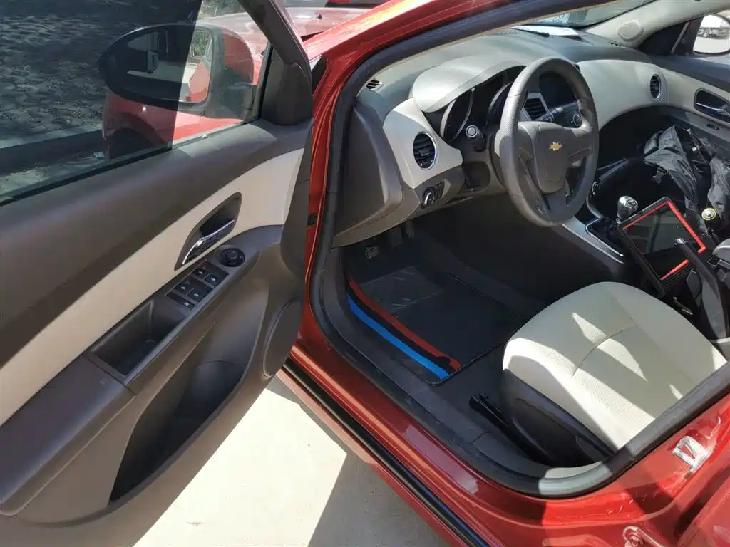 Chevrolet Cruze 2015 1.5L Classic SL MT фото 16