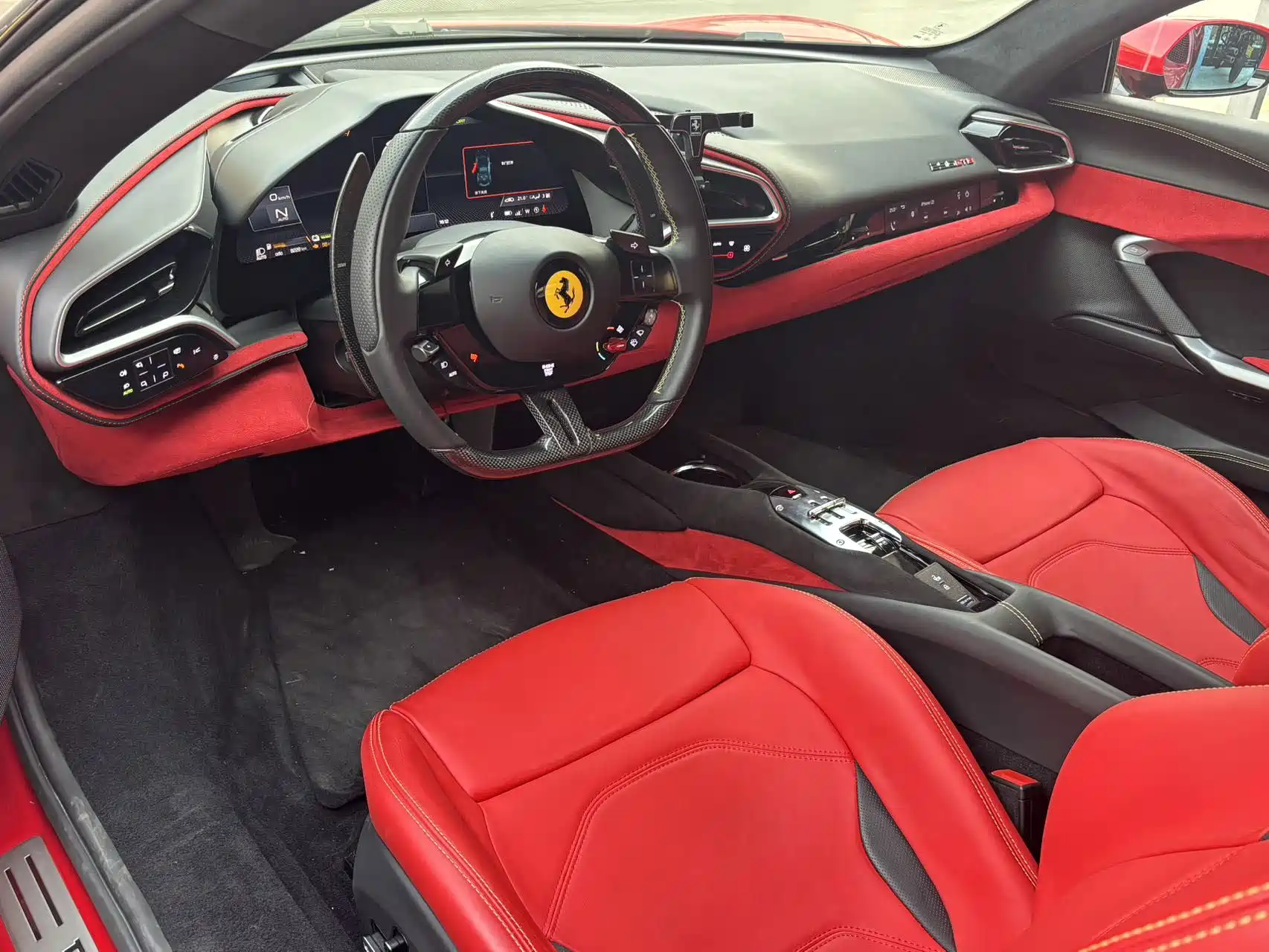 Photo 4 - Ferrari 296