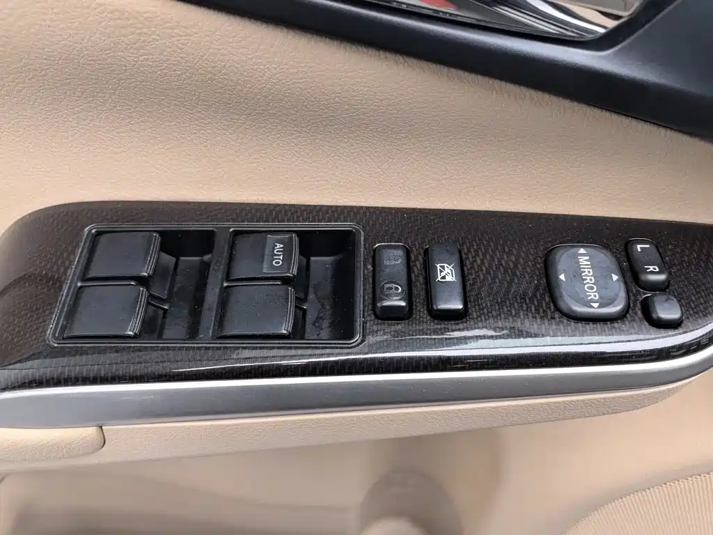 Фото 9 - Toyota Camry