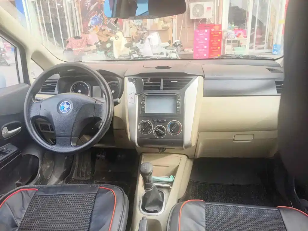 Venucia R50 2015 2013 1.6L Manual Fashion