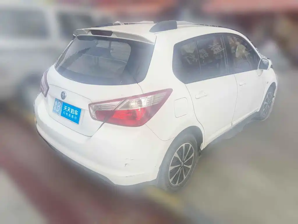 Venucia R50 2015 2013 1.6L Manual Fashion